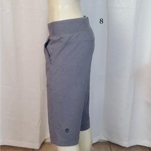 Lululemon Clam Digger 8   #8-04
